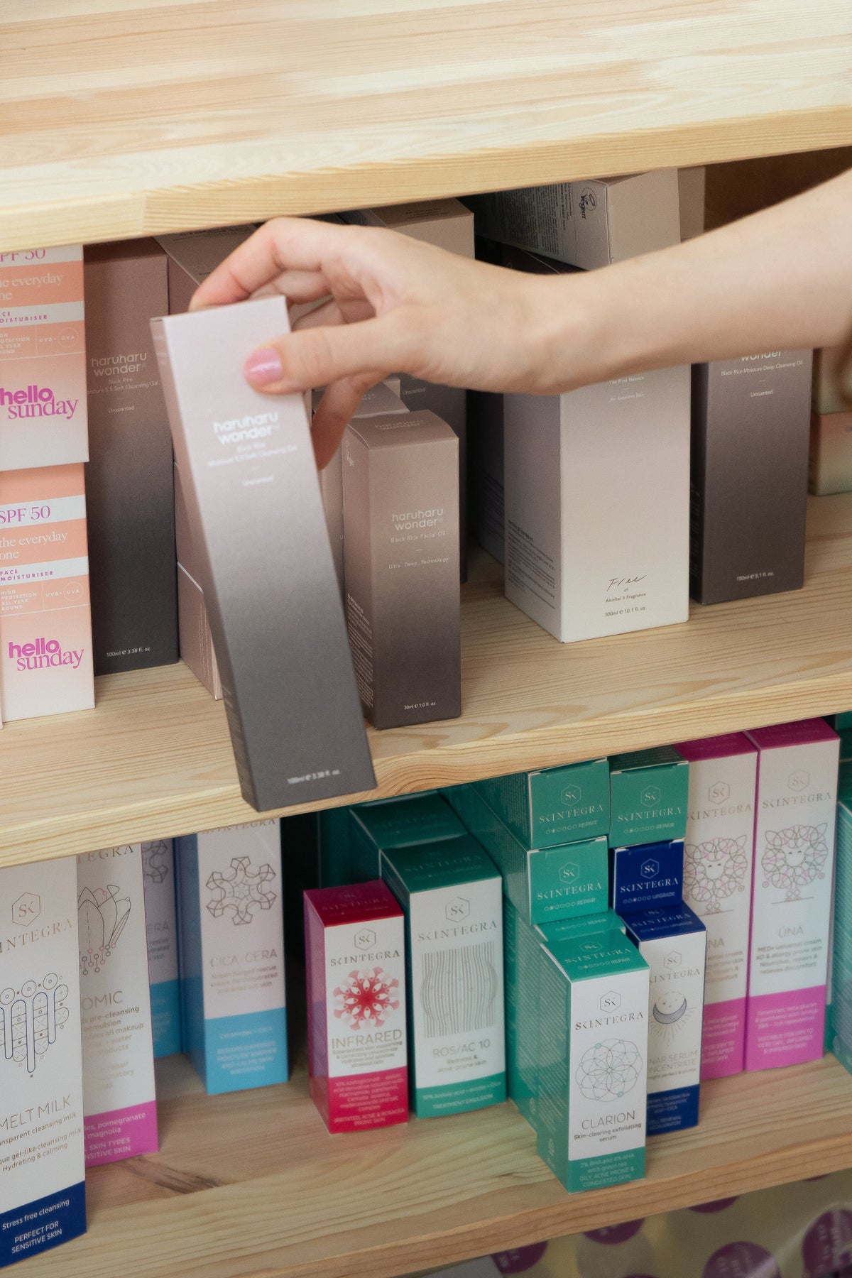 Haruharu Wonder Hyaluronic Toner Package in shelf