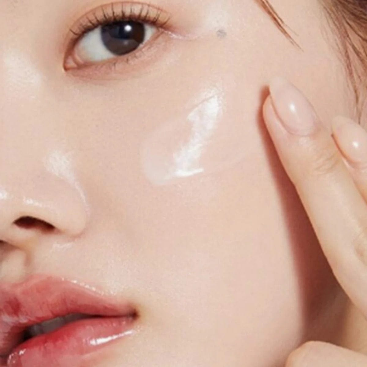 Medicube Exosome Shot 7500: Pore Care & Glow Care - Disruptif Beauty