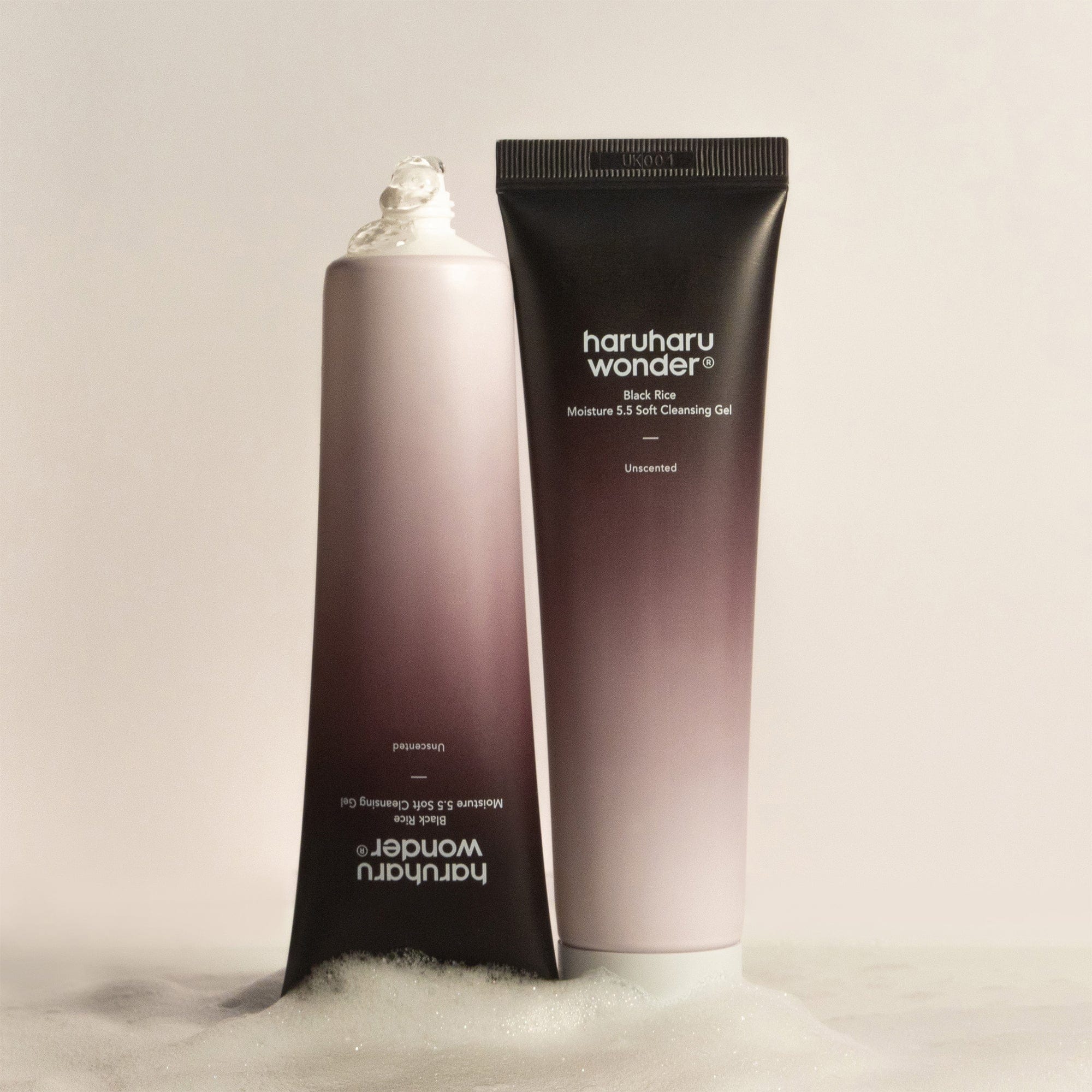 Haruharu Wonder Black Rice Moisture 5.5 Soft Cleansing Gel